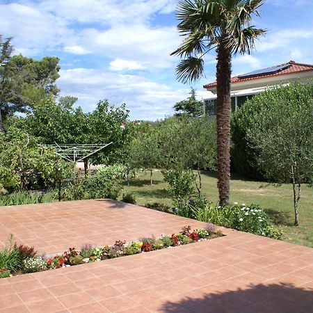 Apartments Dubravka Крк Екстер'єр фото