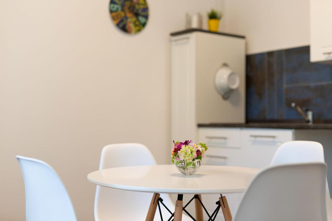 Apartments Dubravka Крк Екстер'єр фото